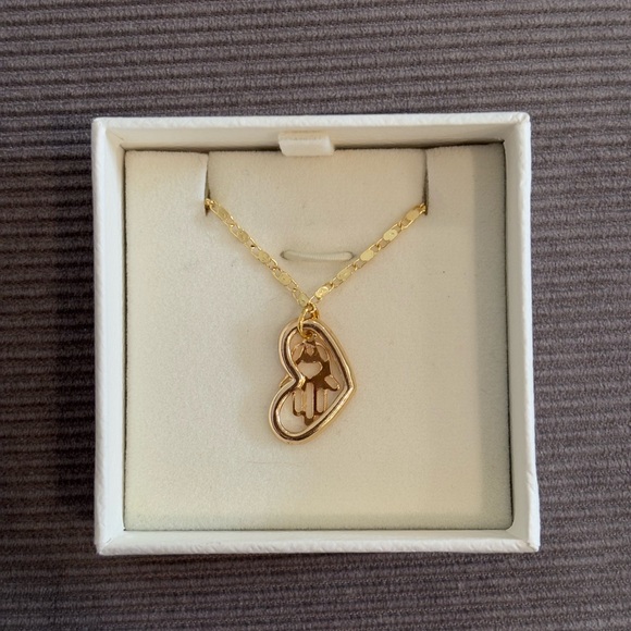 Jewelry - Gold Pendant Necklace with Elegant Heart Motif - Women Jewelry